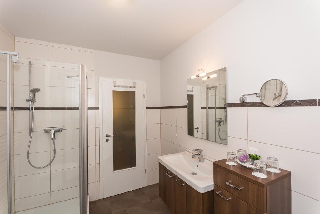 Apartmenthaus Kleiner Falke 빈츠 외부 사진